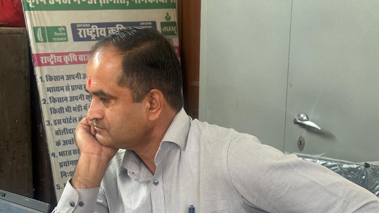 Rajasthan: सीकर में ACB के हत्थे चढ़ा  कृषि मंडी सचिव, 40 हजार की रिश्वत लेते रंगे हाथों गिरफ्तार, लाइसेंस के बदले मांगी थी घूस