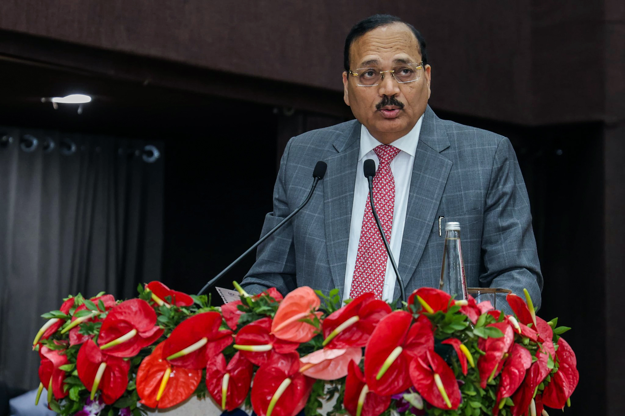 'AI विकल्प नहीं सहयोगी है, सचेत होकर करें इस्तेमाल' : CJI सूर्यकांत ने चेताया&nbsp;