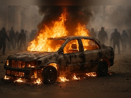 Insurance Claims: दंगे में फूंक दी कार? मायूस ना हों, इंश्योरेंस में ये एड कराते ही मिलेगा इनवॉइस के बराबर पैसा!