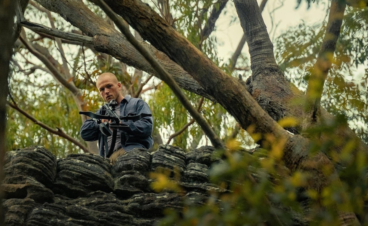 Apex Movie: एपेक्स में खतरनाक बेन के रोल में है टारन एगर्टन 