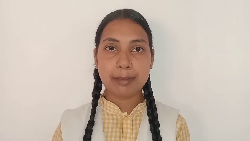 UP Board topper Kashish Verma : सीतापुर की कशिश ने खोले अपनी सफलता के राज, छात्रों को दी ये खास सलाह