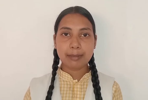 UP Board topper Kashish Verma : सीतापुर की कशिश ने खोले अपनी सफलता के राज, छात्रों को दी ये खास सलाह