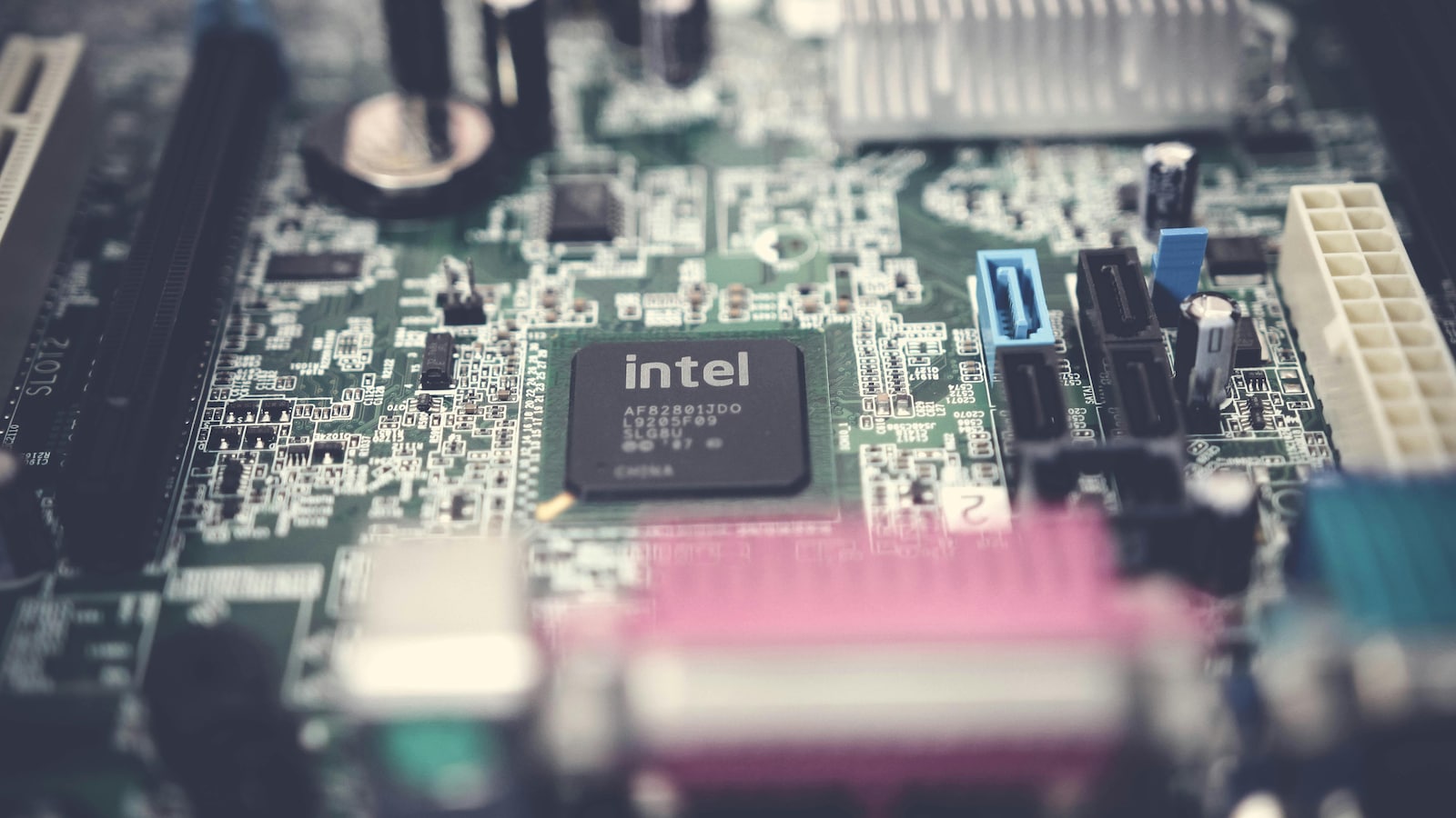 New Firms May Invest In India To Make Memory Chips: Says Vaishnaw