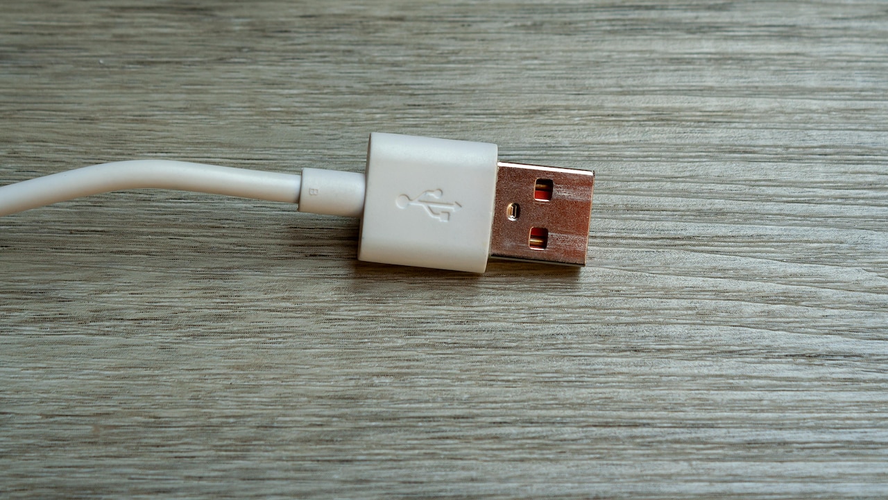 Disadvantages of using cheap charging cables Disadvantages of using cheap charging cables