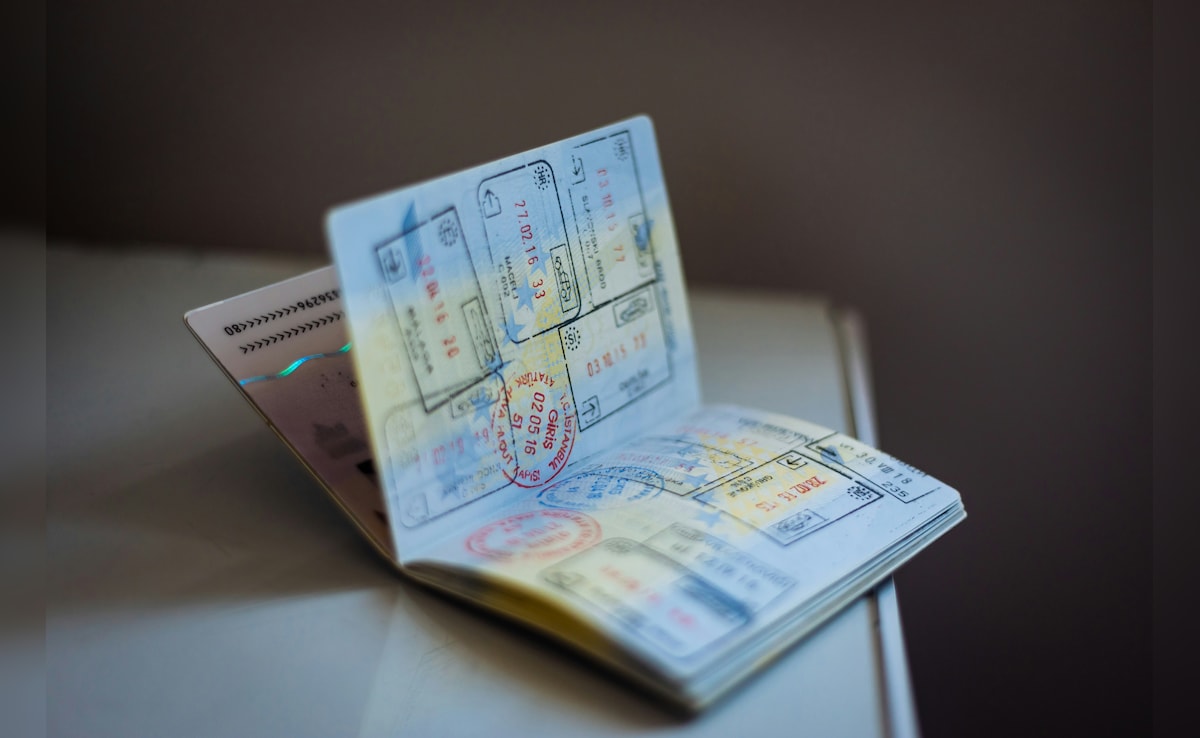 US Opens H-2B Visa Filing For April 2026 Jobs: Here's What Applicants Must Know