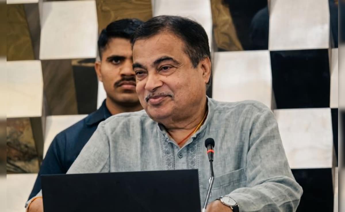 अपने ही ड्रीम प्रोजेक्ट के फेल होने पर बरसे नितिन गडकरी, अधिकारियों की 'बाबूगिरी' को ठहराया जिम्मेदार