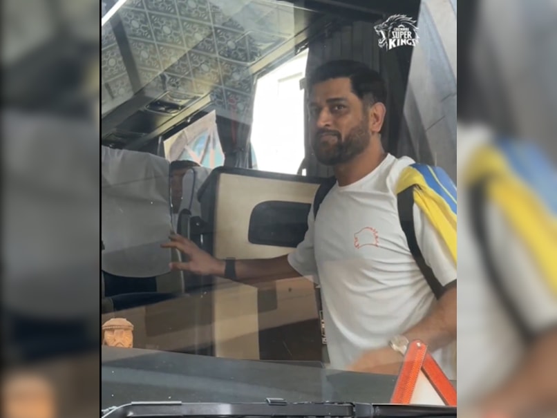 MS Dhoni Boards CSK Team Bus For IPL 2026 Match vs SRH, Thala's Return Loading?