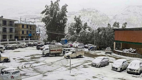 हिमाचल में फिर बदला मौसम का मिजाज, लाहौल-स्पीति में भारी बर्फबारी; शिंकुला पास फिर सफेद चादर से ढका