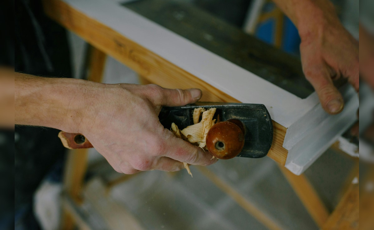 AI का 'बाप' है ये हुनर! कारपेंटर ने 45 मिनट में कमाए 900 रुपये, वायरल पोस्ट ने छेड़ी नई बहस