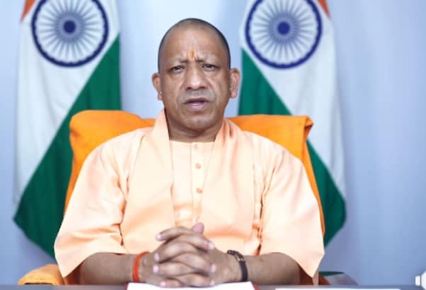 UP Police Recruitment 2026: यूपी पुल&zwj;िस में 81 हजार पदों पर भर्ती की तैयारी, किन-किन पदों पर म&zwj;िलेगी नौकरी?