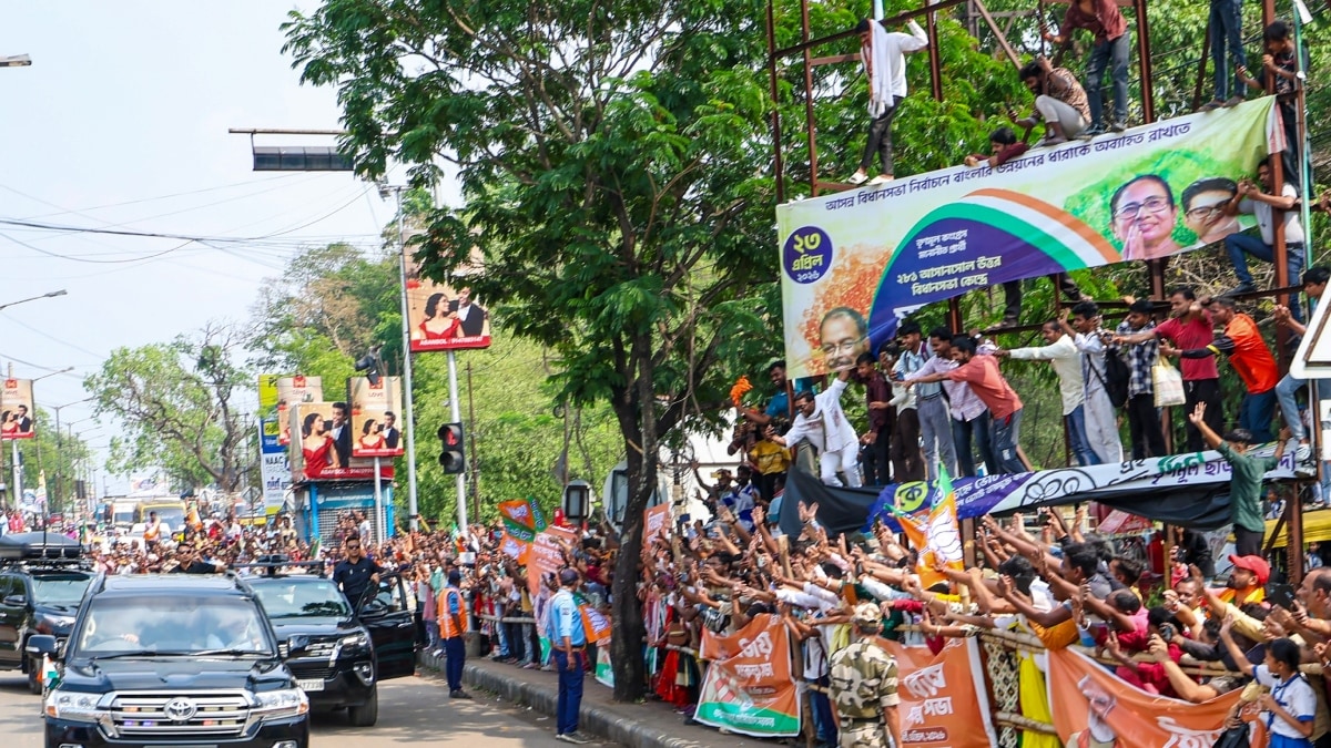 प्रधानमंंत्री मोदी की रैली के लिए भारी भीड़ जुटी थी