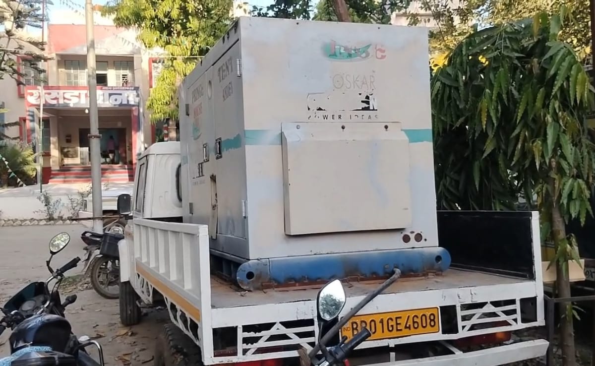 तस्करी का नायाब तरीका! जेनरेटर में छिपाकर आरोपी ले जा रहा था शराब, पुलिस ने दबोचा