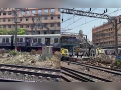 मुंबई : तकनीकी खराबी से रुकी फास्ट लोकल ट्रेन, मस्जिद बंदर के पास पटरियों पर उतरे यात्री