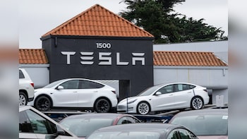 Tesla Boosts Spending Plan To $25 Billion In AI, Robotics Push