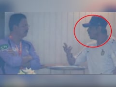 Video : क्या केकेआर के परफॉर्मेंस से शॉक्ड हैं शाहरुख खान,  CEO वेंकी मैसूर के साथ गंभीर बातचीत करते दिखे