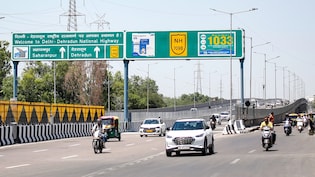 दिल्ली-देहरादून एक्सप्रेसवे सफेद धुएं के गुबार से थर्राया, नाइट्रोजन टैंकर फटने से मची चीख-पुकार!