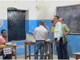 Jalpaiguri Phase 1 Voting: धूपगुड़ी के बूथ नंबर 209 पर मशीन खराब, सुबह-सुबह ही वोट डालने उमड़ी भारी भीड़