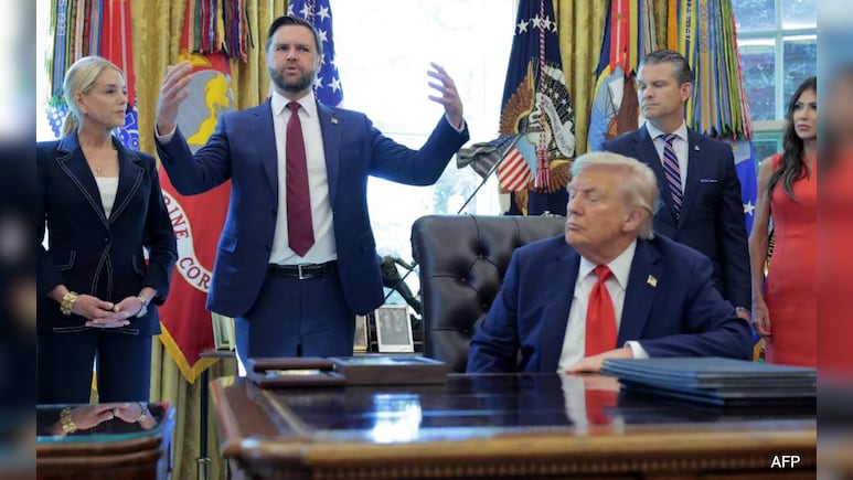 ट्रंप तक ईरान युद्ध की पूरी सच्चाई नहीं पहुंचाई जा रही? रक्षा मंत्री पर ही जेडी वेंस को शक- रिपोर्ट