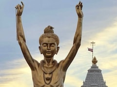 Delhi Has A New 108-Foot Statue At Akshardham Temple, A Must-Visit Spot