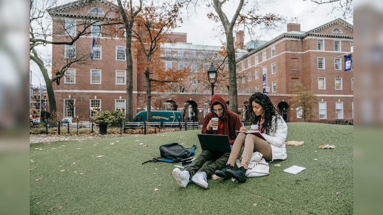 Top 10 Universities in Europe: विदेश में पढ़ने का है सपना तो ये हैं यूरोप की 10 टॉप यूनिवर्सिटीज