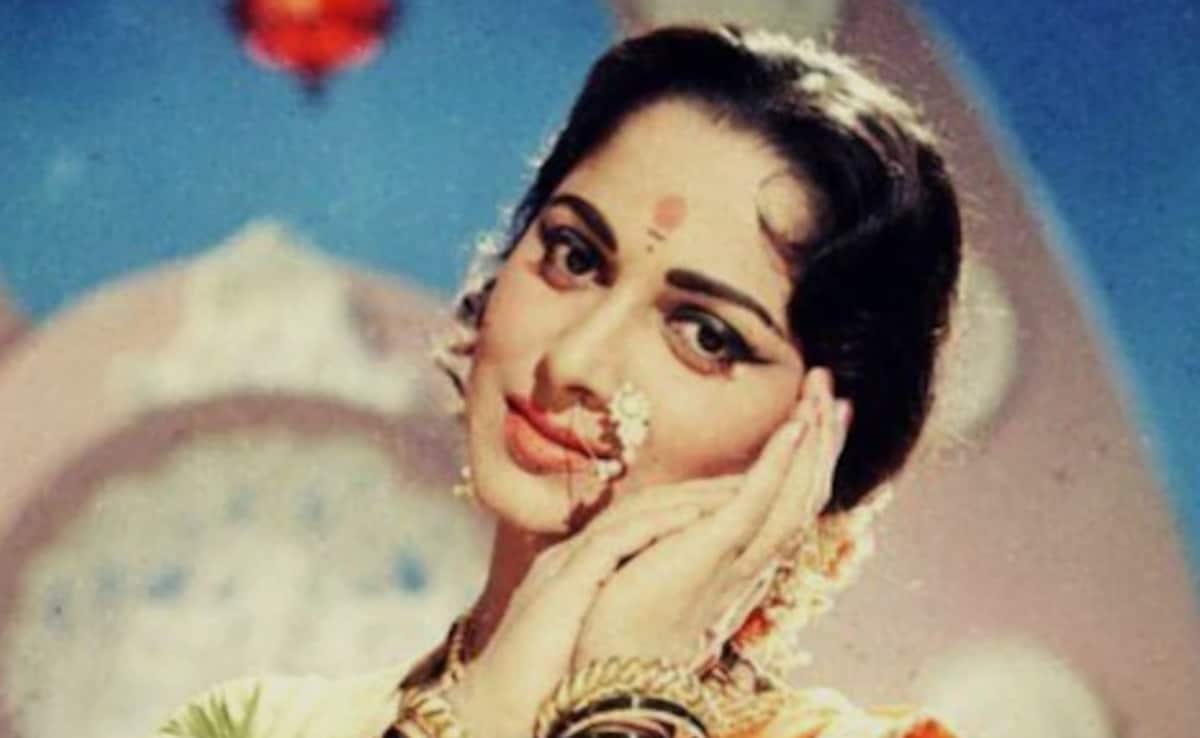 सेट पर नहीं होता था वॉशरूम तो पानी पीना बंद कर देती थीं हीरोइनें, लीजेंड्री एक्ट्रेस ने कपिल शर्मा के शो पर बताए क्या होती थीं चुनौतियां