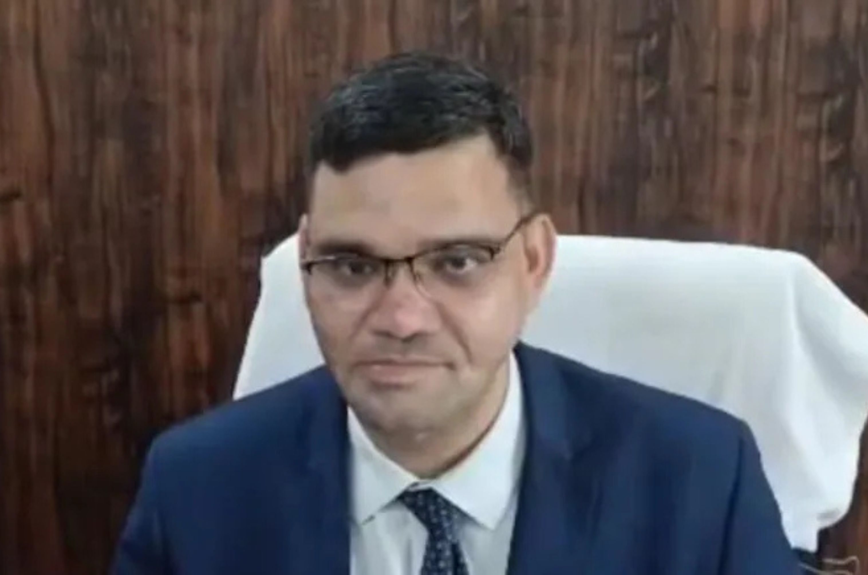 IAS से PCS वापस जाना चाहते हैं रिंकू राही: क्या कोई अफसर खुद मांग सकता है अपना डिमोशन? जानें क्या है नियम