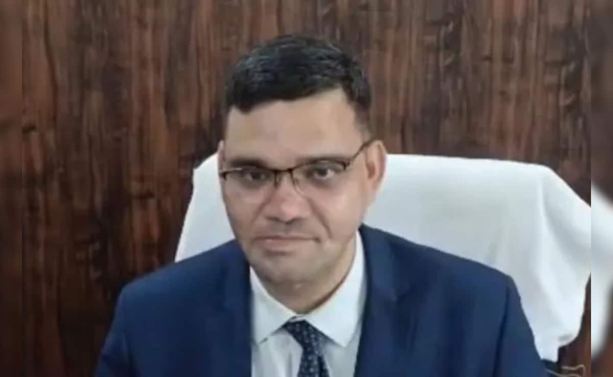 IAS से PCS वापस जाना चाहते हैं रिंकू राही: क्या कोई अफसर खुद मांग सकता है अपना डिमोशन? जानें क्या है नियम