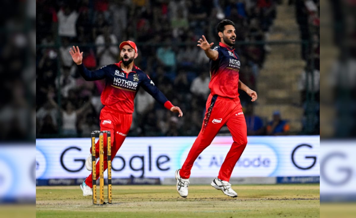 Virat Kohli Can’t Keep Calm As Delhi Capitals Lose 6 Wickets For 8 Runs vs RCB In Worst Powerplay Display