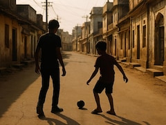 बम को गेंद समझ खलने लगे... ओडिशा में बच्‍चे के हाथ में फटा बम, हालत गंभीर