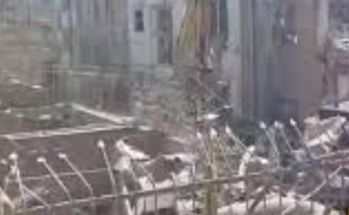 हमले में पूरी तरह तबाह हुआ तेहरान का सिनेगॉग, तबाही का मंजर देख इजरायल पर भड़के ईरान के यहूदी