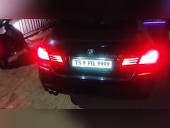 शातिर डॉक्टर गिरफ्तार, रिमोट से पलक झपकते बदल देता था BMW कार की नंबर प्लेट,  ट्रैफिक पुलिस भी हैरान