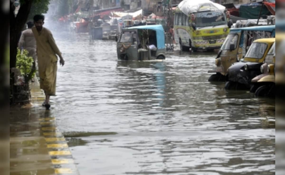 पाकिस्तान में कुदरत का कहर, 45 लोगों की मौत, 100 से अधिक घायल