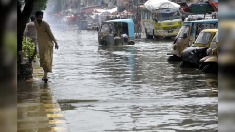 पाकिस्तान में कुदरत का कहर, 45 लोगों की मौत, 100 से अधिक घायल