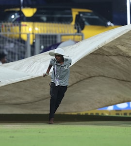 Kolkata Knight Riders vs Punjab Kings LIVE Score, IPL 2026: Rain Stops Play; Calamity For 2-Down KKR As Rs 25.20 Crore Star Flops