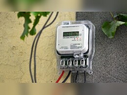 यूपी में 70 लाख स्मार्ट बिजली मीटर क्या वापस होंगे? खट्टर के बयान से उठी मांग