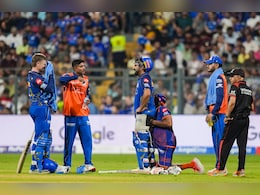 MI vs PBKS: रोहित शर्मा की चोट कितनी गंभीर, क्या पंजाब के खिलाफ मैच से बाहर हो जायेंगे? रिपोर्ट में बड़ा दावा