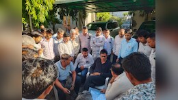 104 जननी एक्सप्रेस कर्मचारियों को राजेंद्र राठौड़ का भरोसा, बोले-'आज ही स्वास्थ्य अधिकारियों से करूंगा बात'