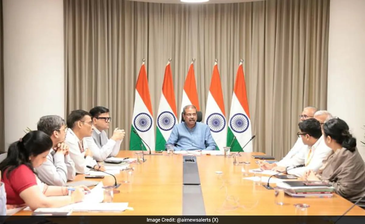 Dharmendra Pradhan Reviews NCERT Textbook Distribution For Ongoing Academic Session