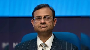 'Prudent To Wait And Watch': RBI Keeps Repo Rate Unchanged At 5.25%