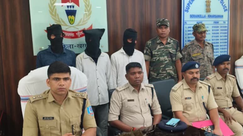 झारखंड: भाजपा नेता के घर फायरिंग का खुलासा&hellip; 3 दिन में पुलिस ने दबोचे शातिर, देसी पिस्टल और कारतूस जब्त