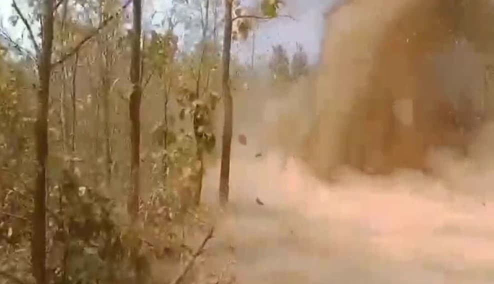 चाईबासा में नक्सलियों से मुठभेड़