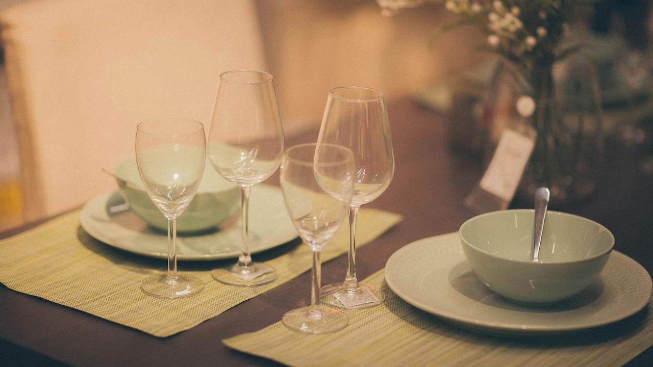 7 Dinnerware Sets For Homes That Need Everyday Durability, Not Just Occasion Looks 7 Dinnerware Sets For Homes That Need Everyday Durability, Not Just Occasion Looks