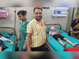 ग्रेटर नोएडा में दो स्कूल बसों की भीषण टक्कर, 12 से ज्यादा मासूमों को आई गंभीर चोटें; सामने आया VIDEO