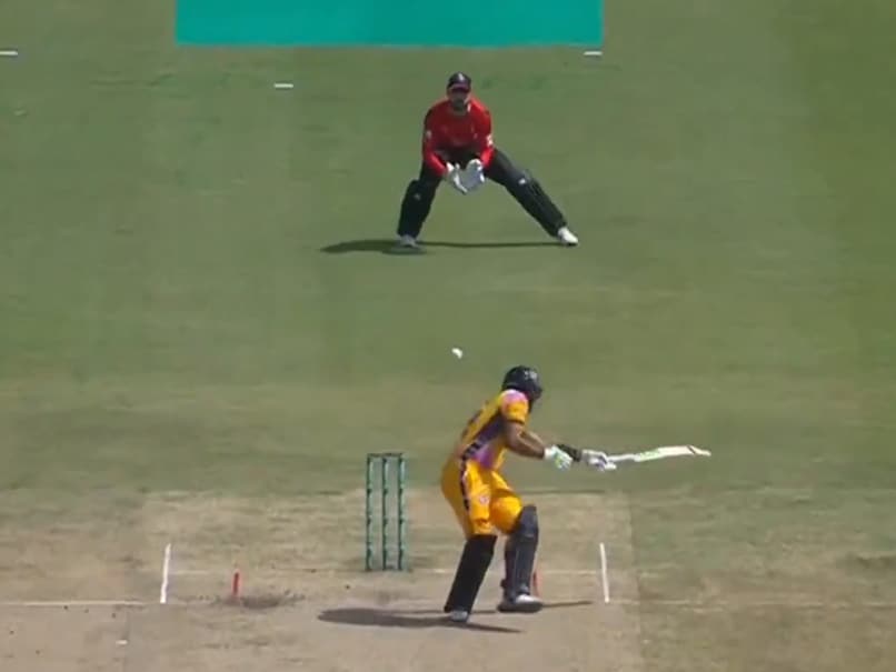 Babar Azam Gets Hit By Nasty Bouncer From Ubaid Shah In Pakistan Super League, Sits Down On Ground. Watch