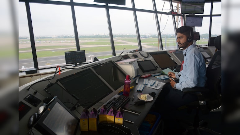 ATC के निजीकरण पर छिड़ा संग्राम: कर्मचारियों ने PM और नागरिक उड्डयन मंत्री को लिखा पत्र