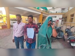 शादी के बाद भोज नहीं कराया, तो दंपत्ति को समाज से निकाला; कलेक्टर से लगाई न्याय की गुहार