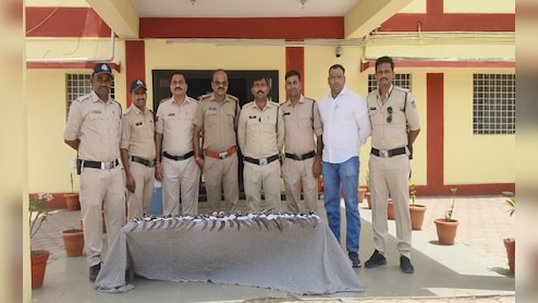 खंडवा को दहलाने की साजिश: हरियाणा से आए युवक के पास से 29 तलवारें जब्त, संवेदनशील इलाकों में कर रहा था तस्करी