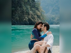 Janhvi Kapoor Teases Varun Dhawan On New Film Still With Pooja Hegde: 'But Why Are You Screaming In Caption?'