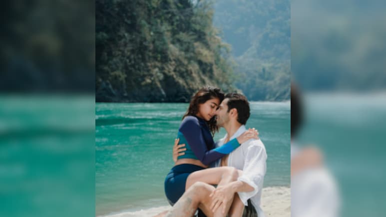 Janhvi Kapoor Teases Varun Dhawan On New Film Still With Pooja Hegde: 'But Why Are You Screaming In Caption?'