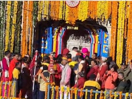 केदारनाथ धाम के कपाट खुले: सेना ने हेलिकॉप्टर से बरसाए फूल, PM मोदी के नाम हुई पहली पूजा, सीएम धामी भी रहे मौजूद